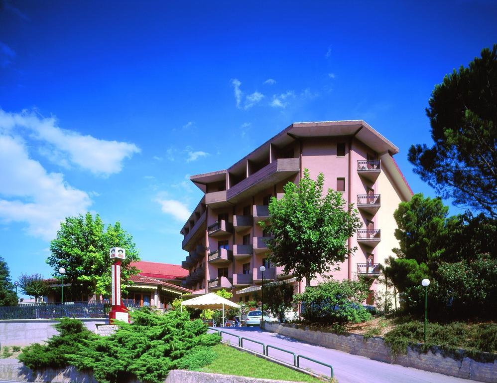Hotel Del Camerlengo Fara San Martino Exteriör bild